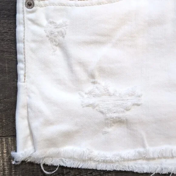 💠 American Eagle White Distressed Denim Mini Skirt Womens Size 6 Stretch - Picture 4 of 12